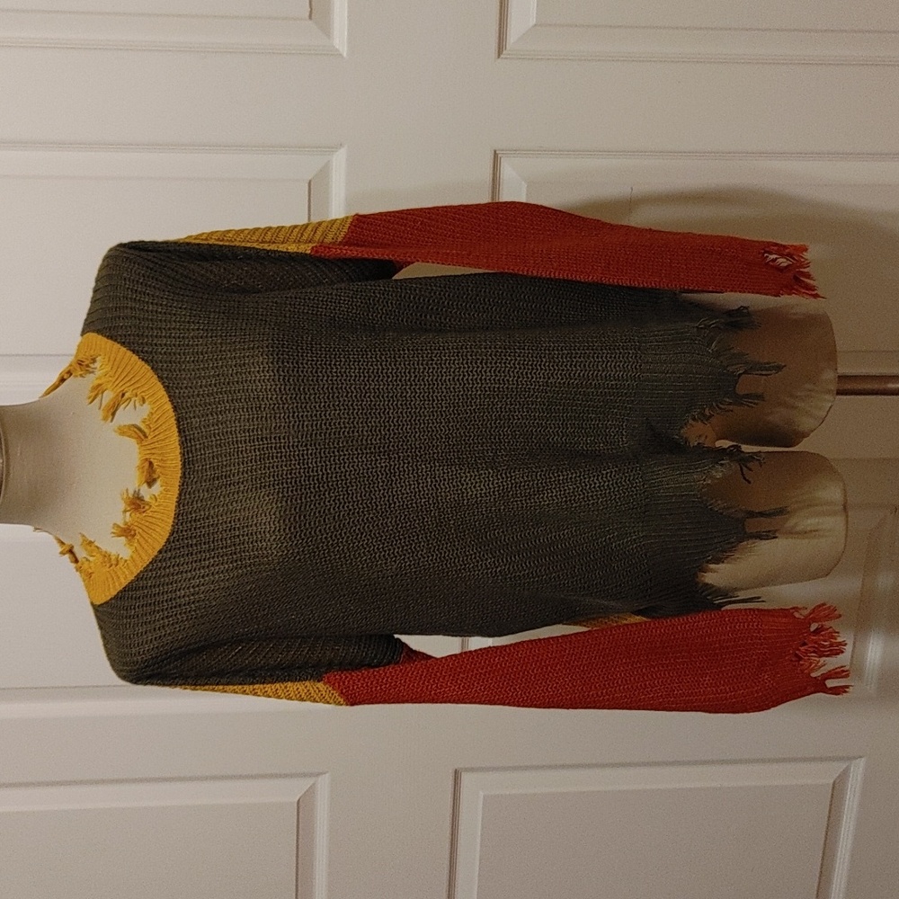 😎 Trendy Threads Sweater